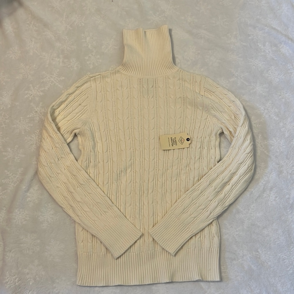 $8 SALE!!!!✨✨NWT!! Women’s St. John’s Bay Turtleneck Sweater!